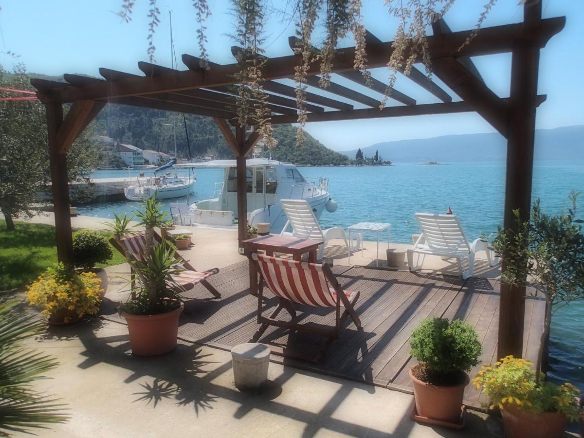 Apartments By The Sea Blace, Neretva Delta - Usce Neretve - 16068 Extérieur photo